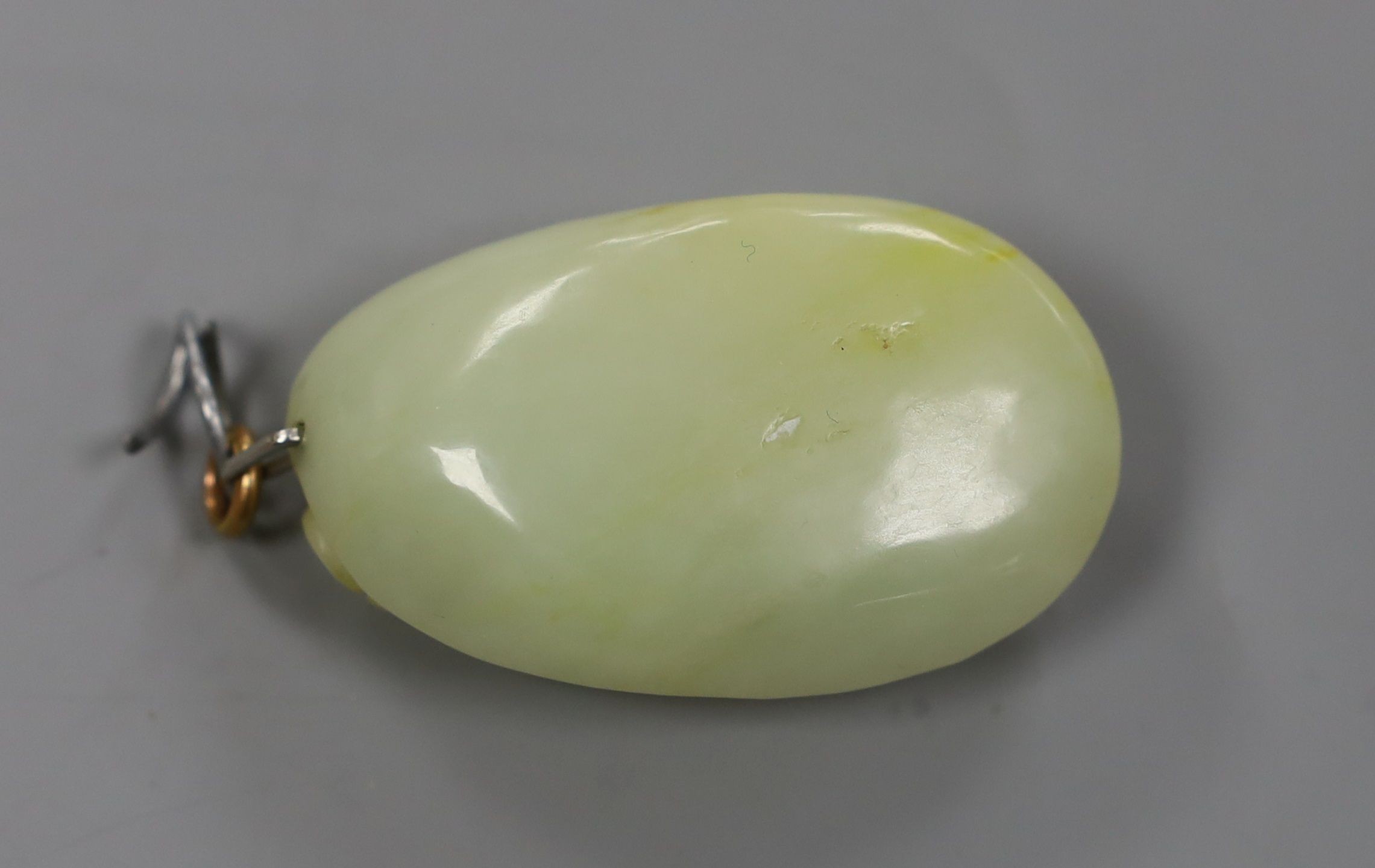 A Chinese jade pebble carving 5cm